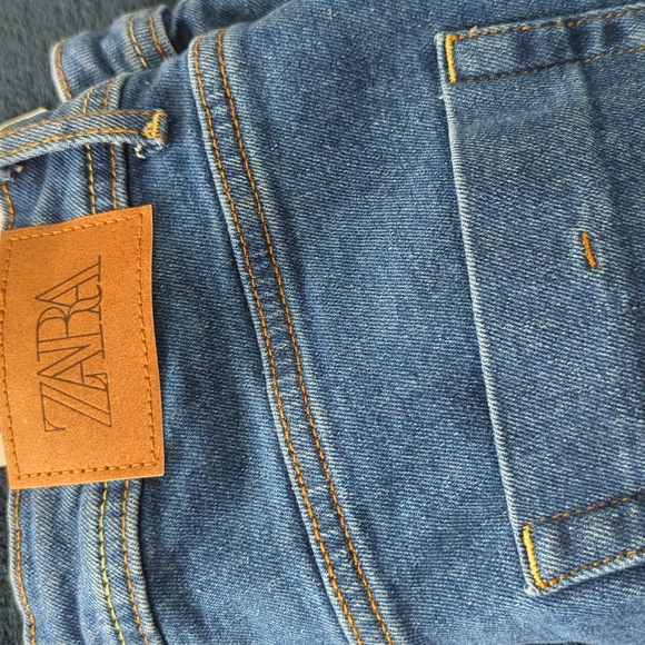 High Rise Slim Jeans - Picture 2 of 3